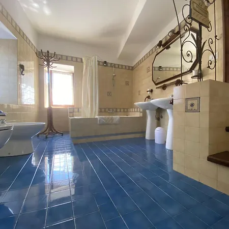 Belinda S' Apartment